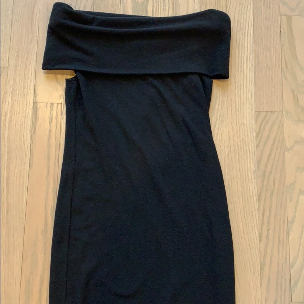 Cupcakes and Cashmere Off The Shoulder Sz S